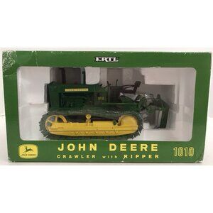 Ertl John Deere 1010 Crawler with Ripper 22nd Annual Plow City Toy Show 1/16
